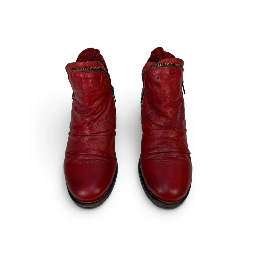 Miz Mooz Luna Ankle Boots Womens 8.5 Red Antique Leather Ruched Zippers‎